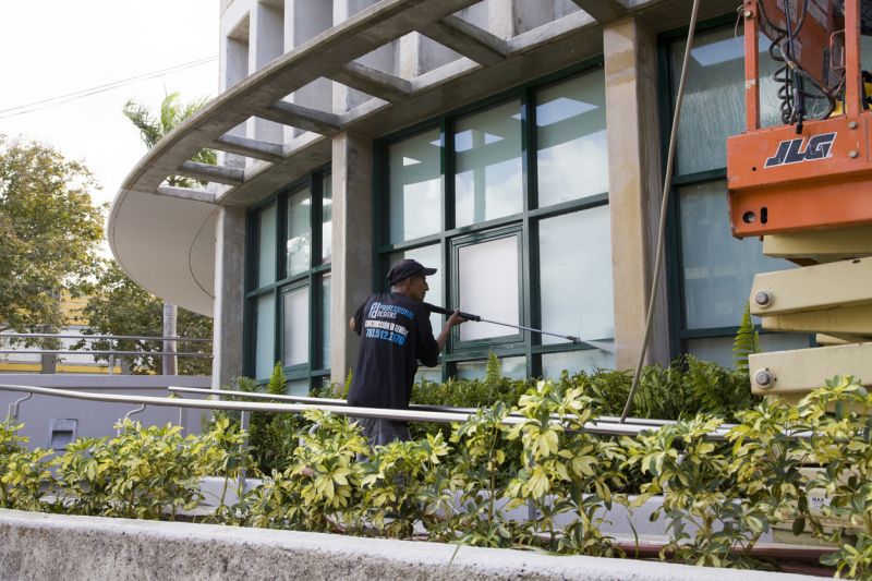 Products For Window Glass Reglazings in use